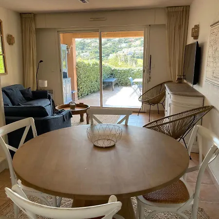 Les Greens - Ste Maxime - 6 Pers - Wifi - Proche Plages Et Centre-ville *